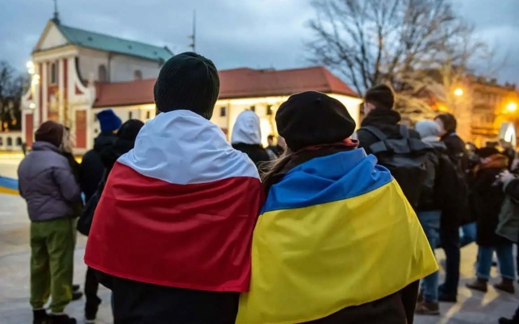 Польща скоротить допомогу українським біженцям у 2024 році: які послуги можуть стати недоступними