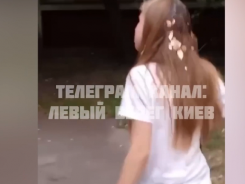 У Києві підлітки закидали яйцями дівчинку: вона святкувала  день народження