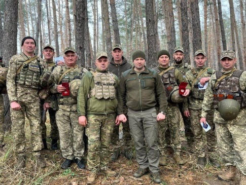 Волинські бійці 100 бригади  одержали бойові нагороди