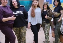 Жінки з Краматорська допомагають українським воїнам