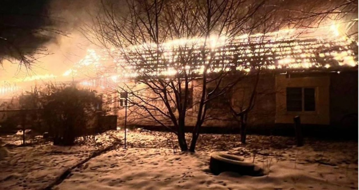 Ворожий обстріл Києва в ніч на 13 грудня: палали автівки та будинки