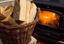 В Україні для опалення будинків дають більше вугілля і дров