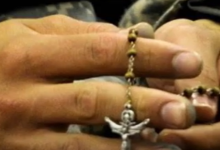 Як помолитися про захист військових: найсильніші молитви-обереги для воїнів