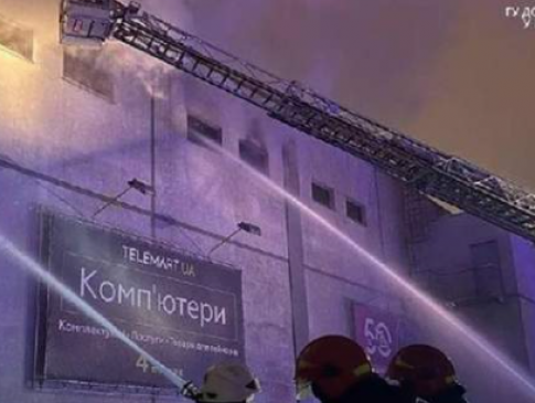 У Києві семирічний хлопчик підпалив ТРЦ «Космополит»