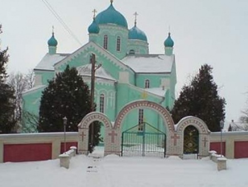 На Тернопільщині люди збирали гроші на ремонт церкви, але віддали на FPV-дрони