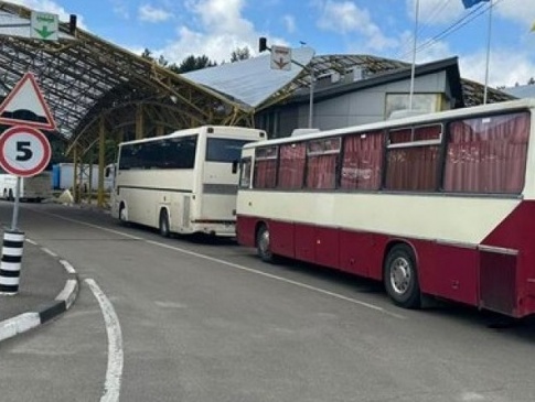 Змінили  правила виїзду рейсових автобусів за кордон: що відомо