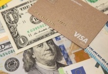 ПриватБанк знизив вартість переказів на закордонні картки