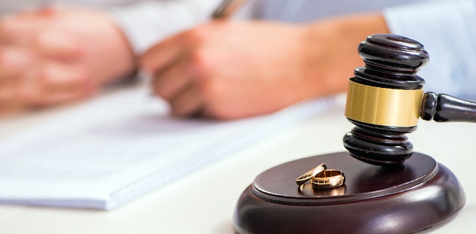 На Львівщині 19-річну дівчину судили за шлюб із знайомим