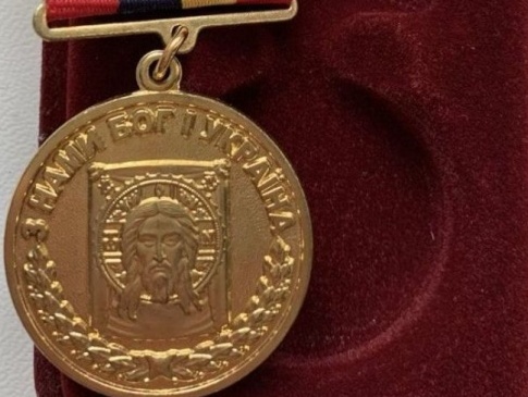УПЦ КП анулювала медаль військовому – бо він гей