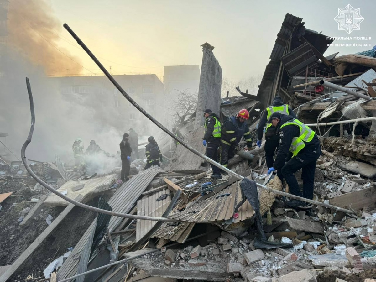 У Хмельницькому після потужного удару росії загинули люди, пошкоджено будинки