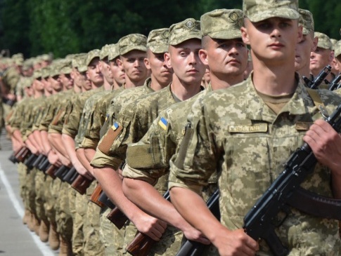 Усі військовозобов'язані в Україні  віком від 18 до 60 стоятимуть на обліку