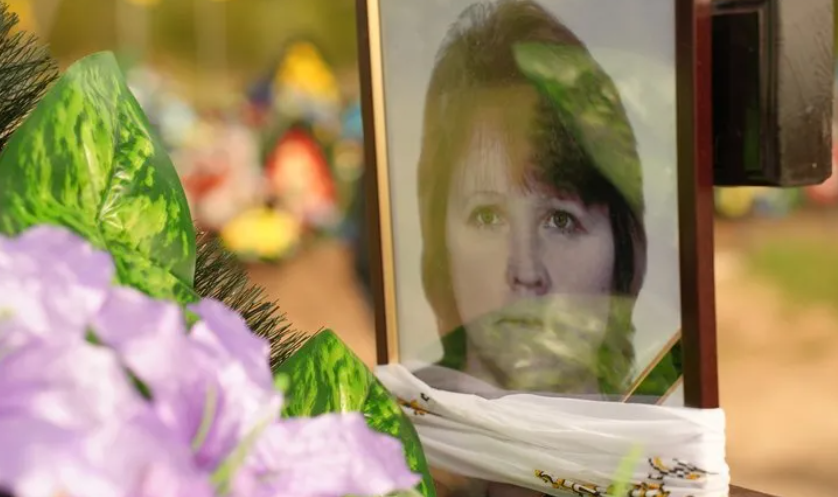 На Сумщині після похорону загиблого на війні сина померла мати